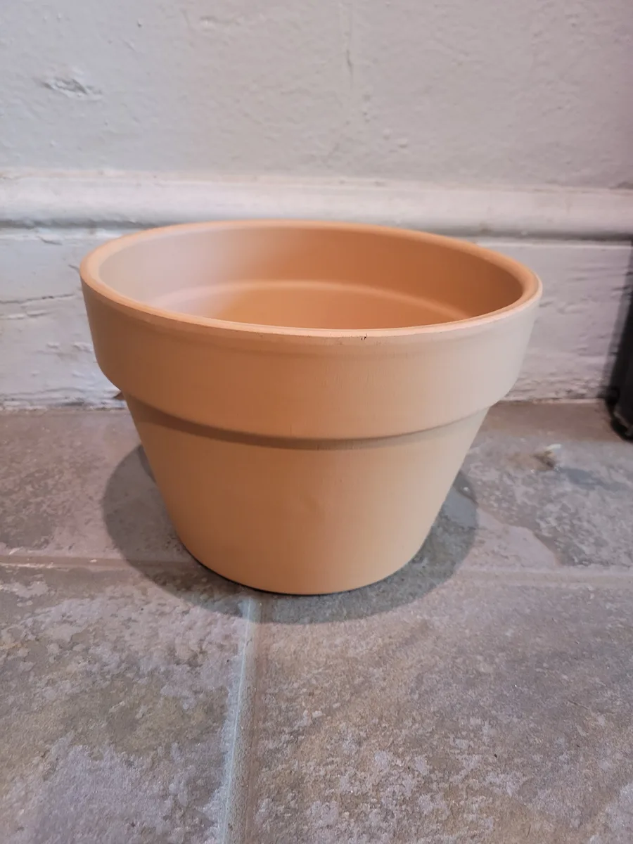 Deroma 8.3" Azalea Terra Cotta Clay Pot (Case of 12)