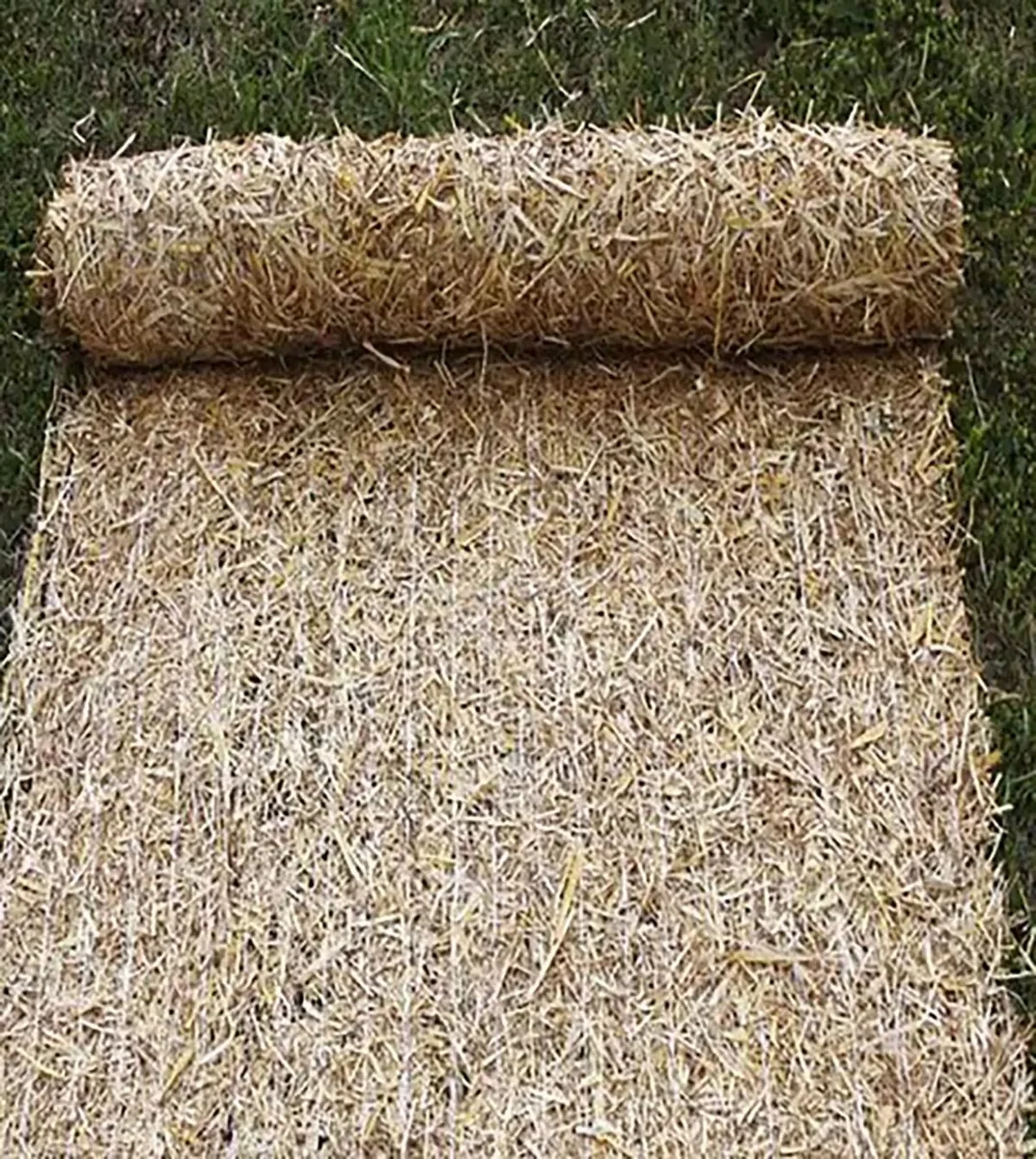 Gardener Select 4'x50' Straw Blanket — Case of 9 - Image 2