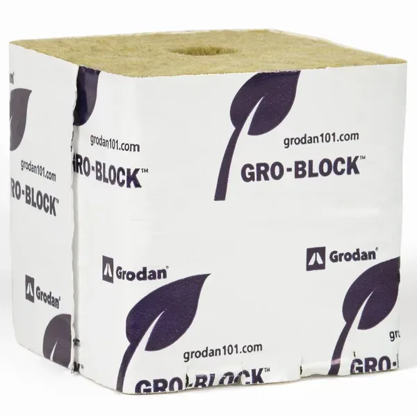Grodan Gro-Block Improved GR10 Large 4" (4x4x4) w/Hole Strip (Carton of 144) - Image 2