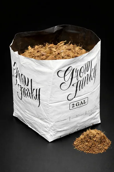 Grow Junky 2 Gallon Prefilled Coco Pots (Box of 20)